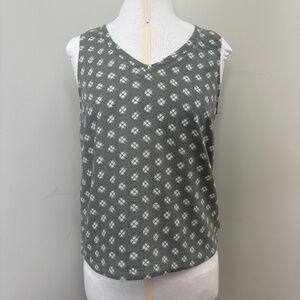 Eddie Bauer Sleeveless V-Neck Tank Olive With Geometric Print Sm